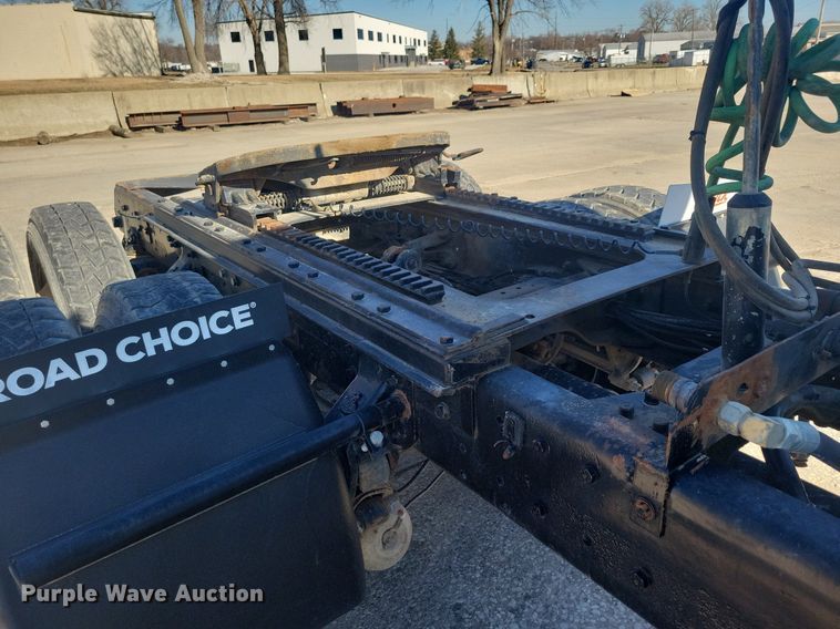 image for item DG0427 1993 Mack CL713 semi truck