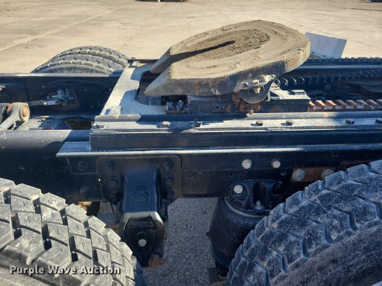 image for item DG0427 1993 Mack CL713 semi truck