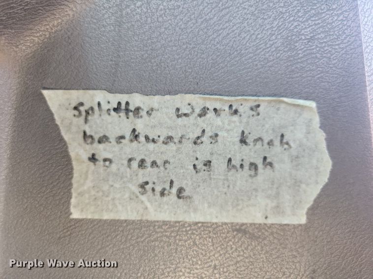 image for item DG0427 1993 Mack CL713 semi truck