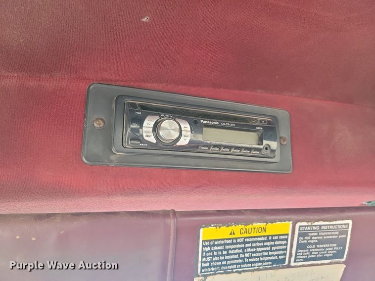 image for item DG0427 1993 Mack CL713 semi truck