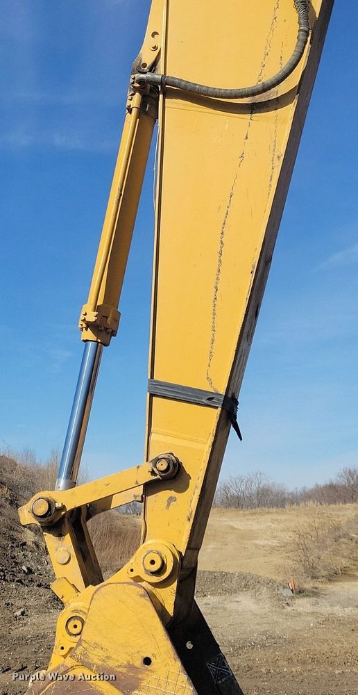 image for item DG0428 2000 Caterpillar 365BL excavator