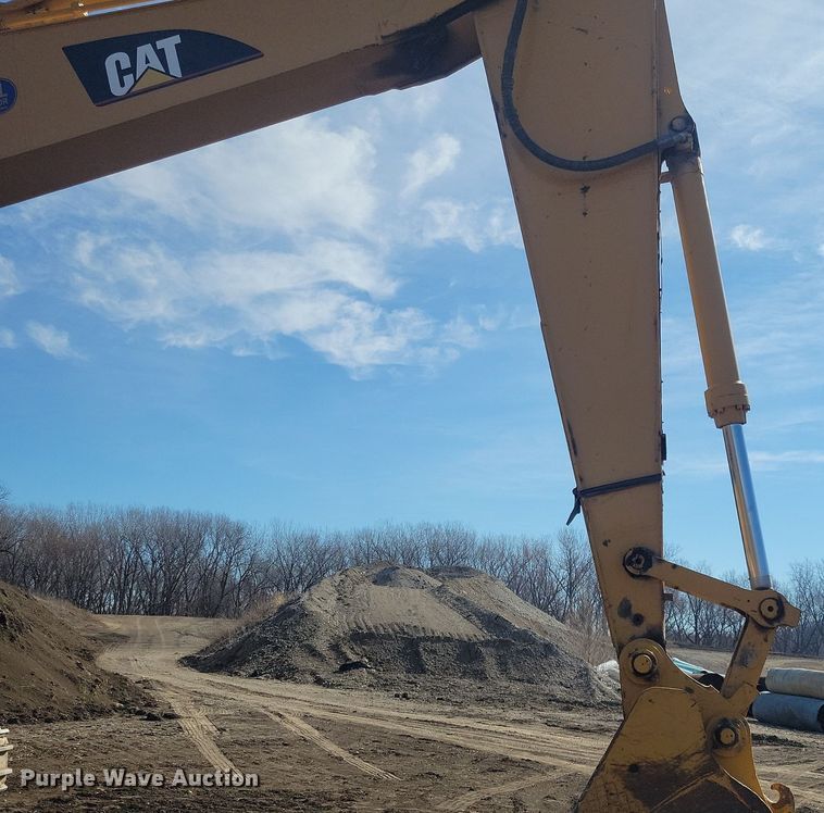 image for item DG0428 2000 Caterpillar 365BL excavator