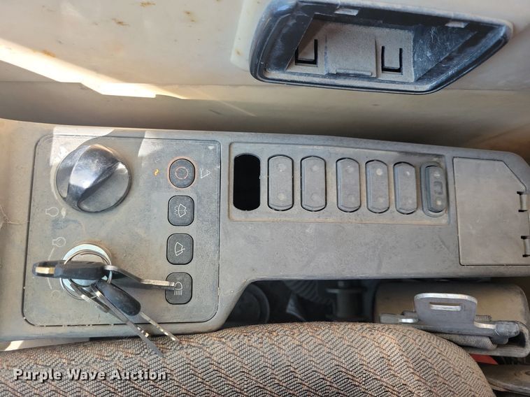 image for item DG0428 2000 Caterpillar 365BL excavator