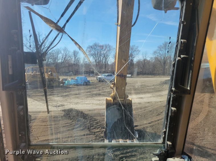 image for item DG0428 2000 Caterpillar 365BL excavator