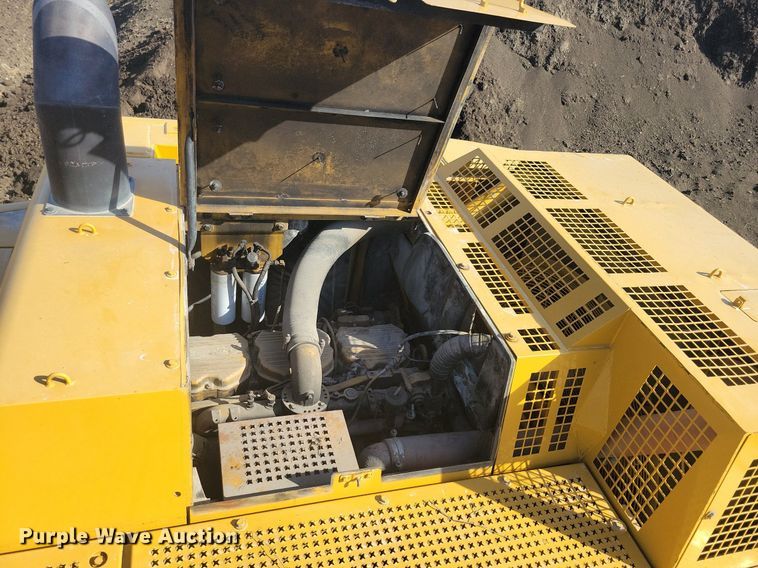 image for item DG0428 2000 Caterpillar 365BL excavator