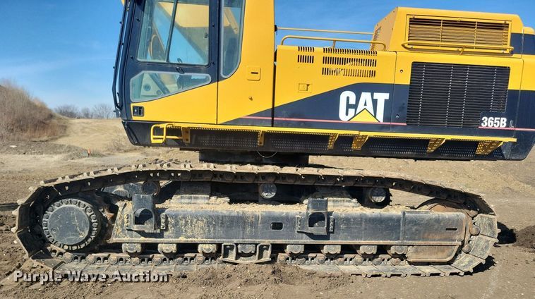 image for item DG0428 2000 Caterpillar 365BL excavator
