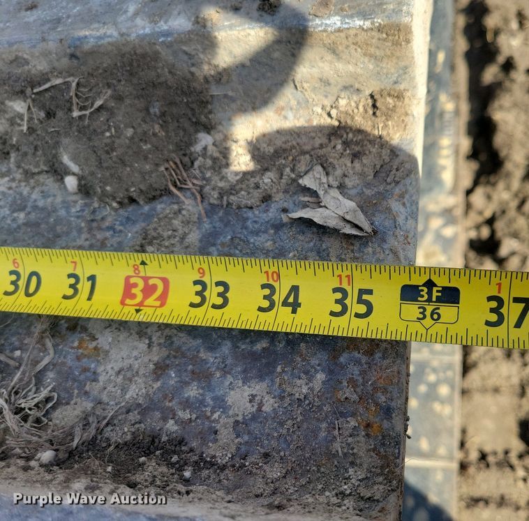 image for item DG0428 2000 Caterpillar 365BL excavator