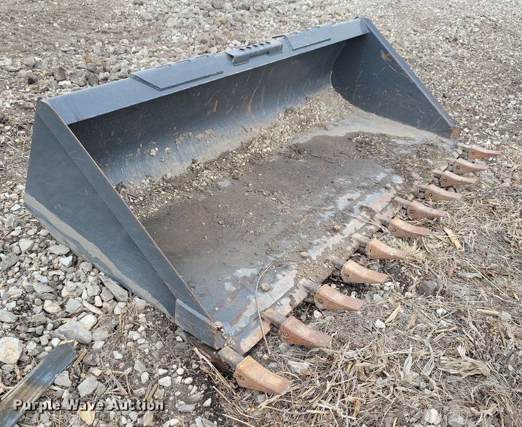 image for item DG0433 CNH skid steer bucket