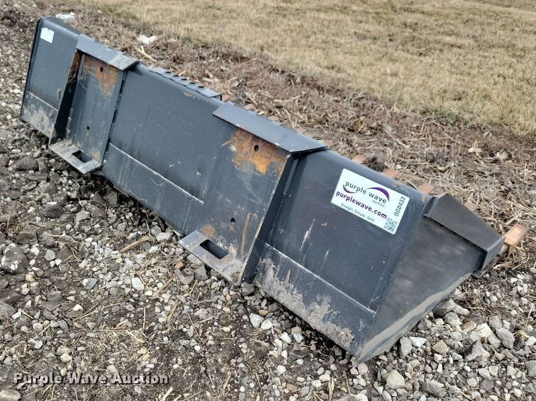 image for item DG0433 CNH skid steer bucket