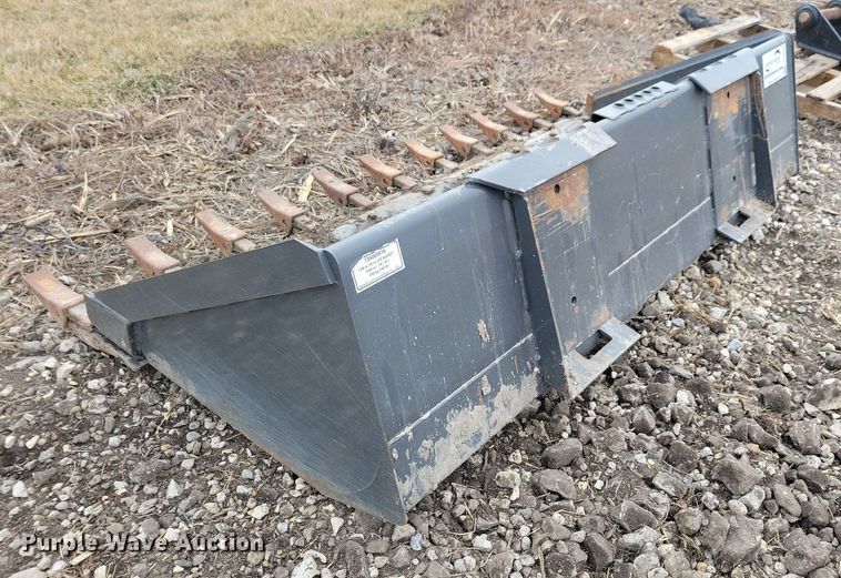 image for item DG0433 CNH skid steer bucket