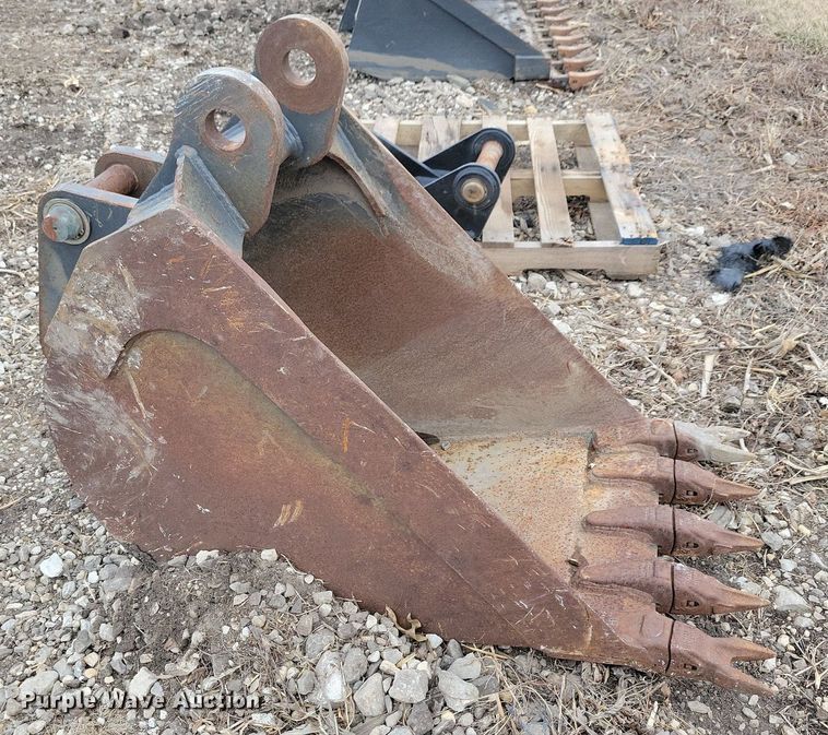 image for item DG0434 Case backhoe bucket