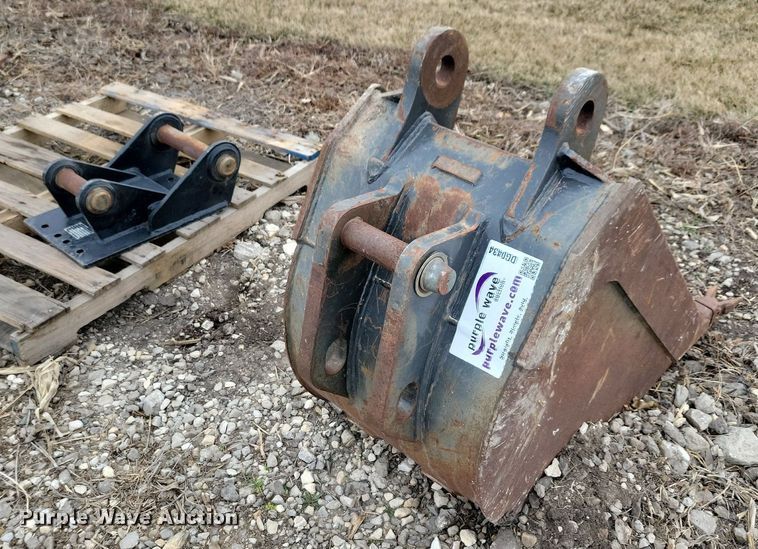 image for item DG0434 Case backhoe bucket