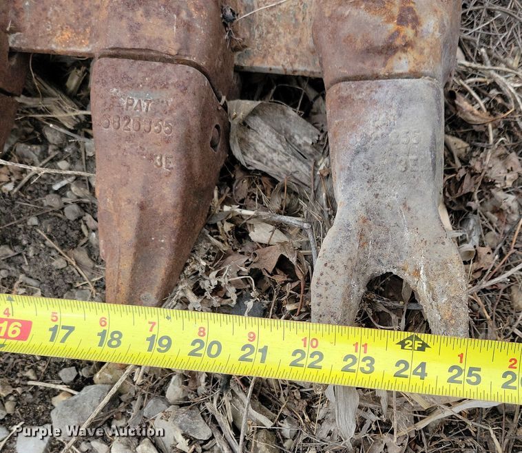 image for item DG0434 Case backhoe bucket