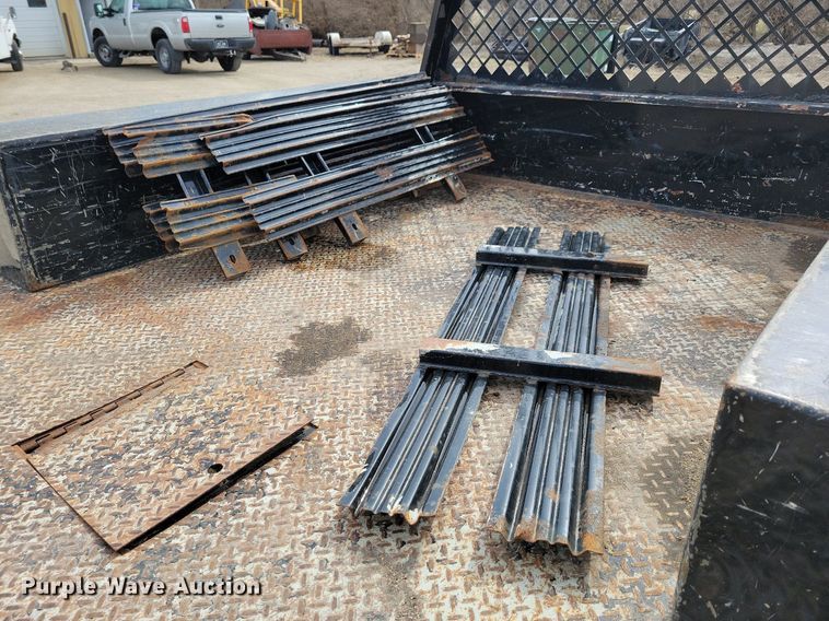 image for item DG0437 Knapheide flatbed