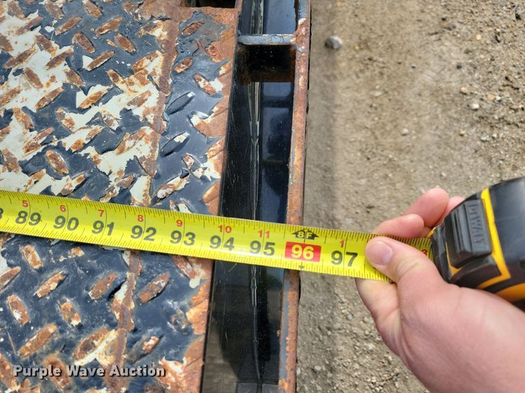 image for item DG0437 Knapheide flatbed