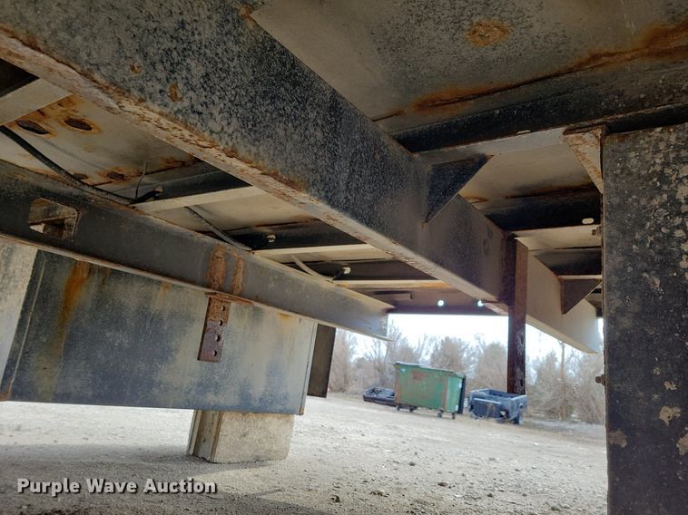 image for item DG0437 Knapheide flatbed