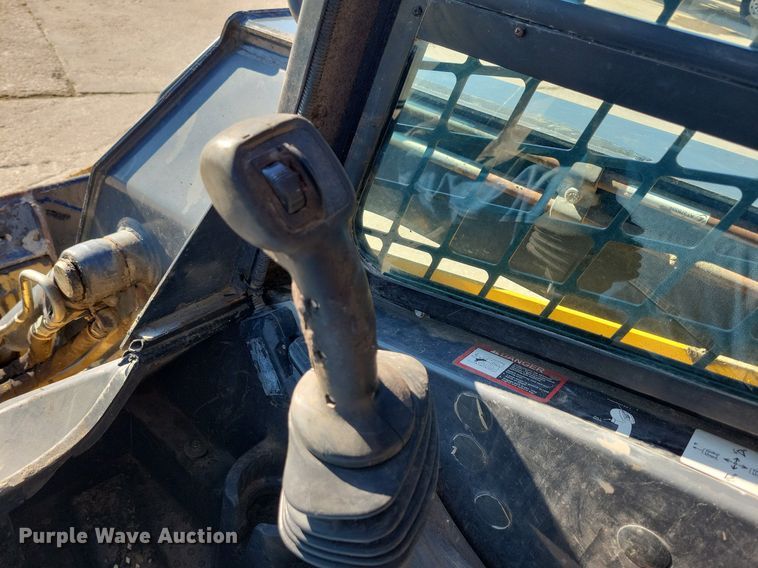 image for item DG0578 2012 John Deere 326D skid steer loader