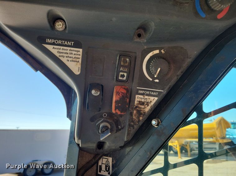 image for item DG0578 2012 John Deere 326D skid steer loader