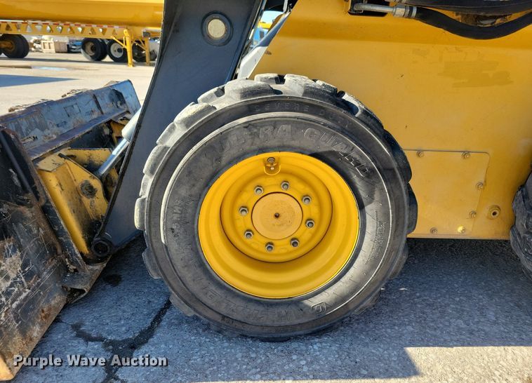 image for item DG0578 2012 John Deere 326D skid steer loader