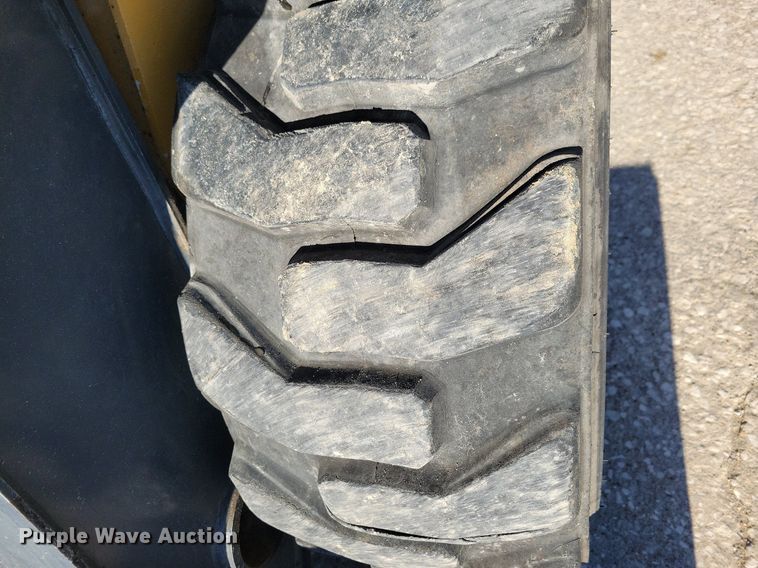 image for item DG0578 2012 John Deere 326D skid steer loader