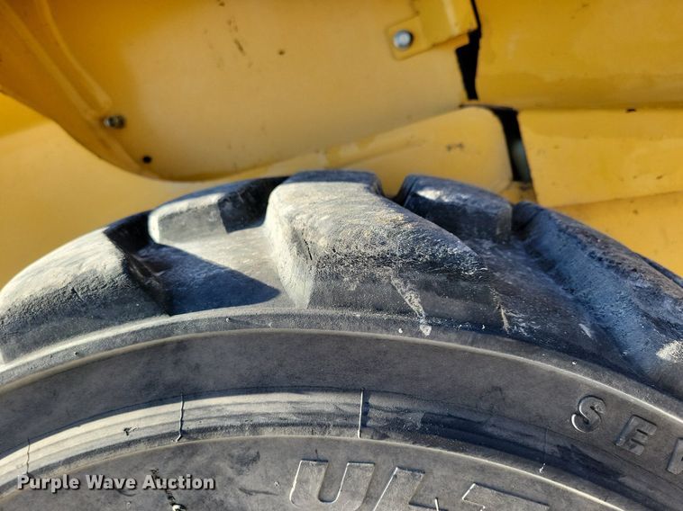 image for item DG0578 2012 John Deere 326D skid steer loader