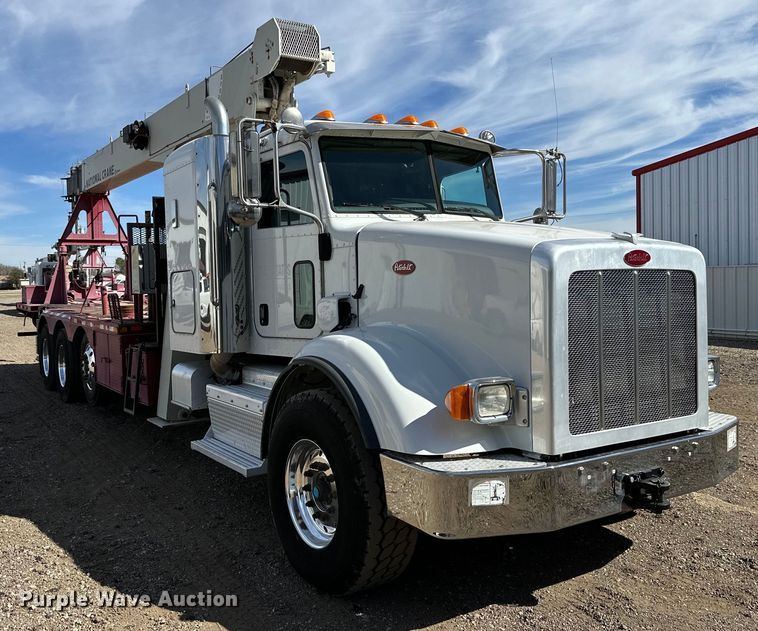 image for item DG4277 2014 Peterbilt 365 crane truck