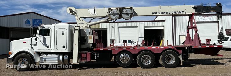 image for item DG4277 2014 Peterbilt 365 crane truck