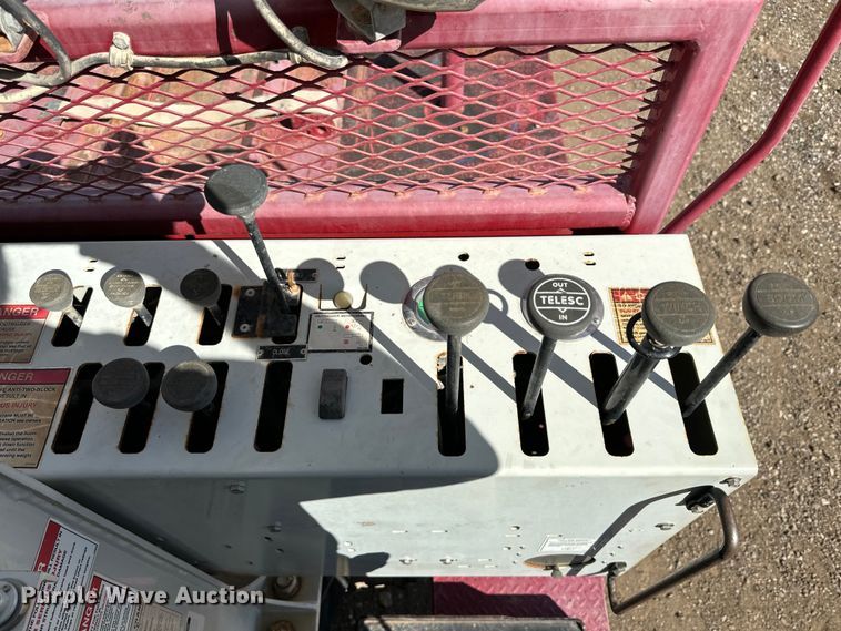 image for item DG4277 2014 Peterbilt 365 crane truck