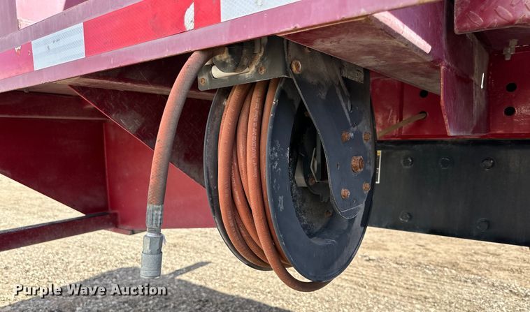 image for item DG4277 2014 Peterbilt 365 crane truck