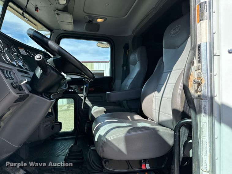 image for item DG4277 2014 Peterbilt 365 crane truck