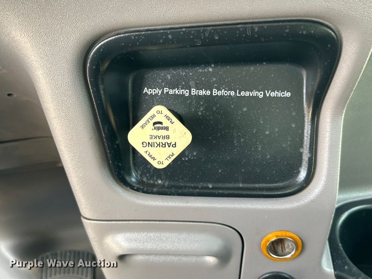 image for item DG4277 2014 Peterbilt 365 crane truck