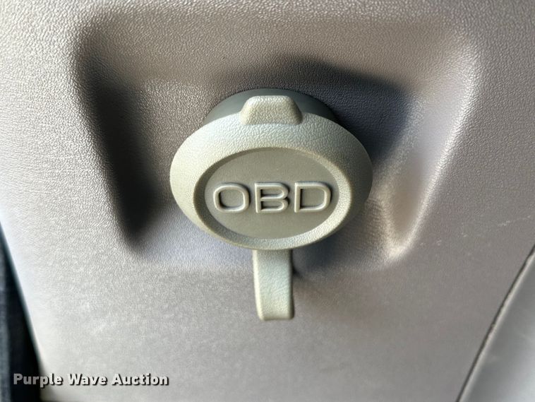 image for item DG4277 2014 Peterbilt 365 crane truck