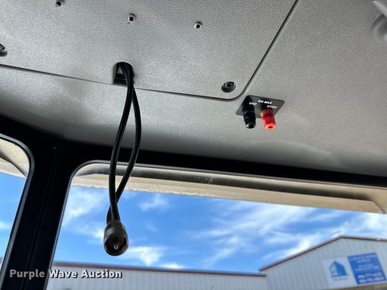 image for item DG4277 2014 Peterbilt 365 crane truck