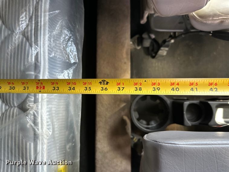 image for item DG4277 2014 Peterbilt 365 crane truck