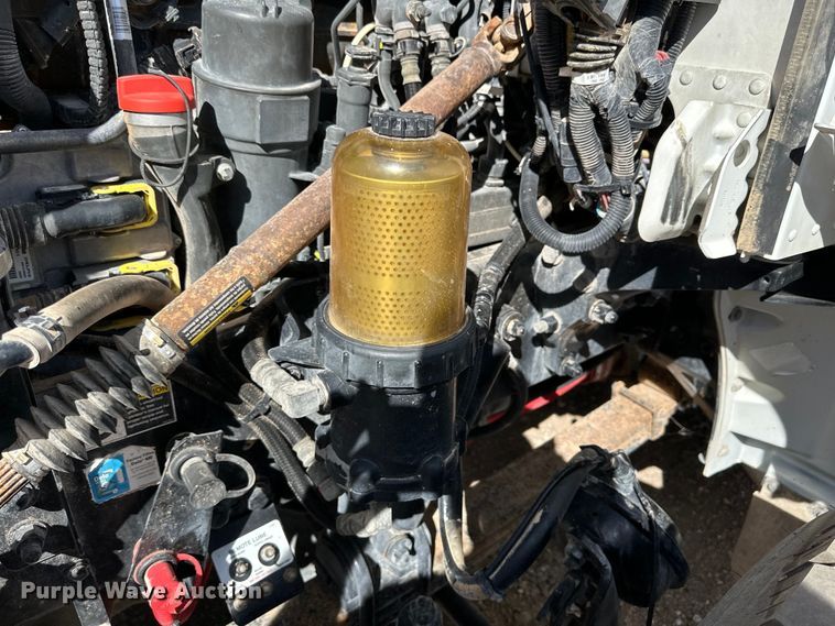 image for item DG4277 2014 Peterbilt 365 crane truck