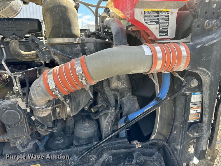 image for item DG4277 2014 Peterbilt 365 crane truck