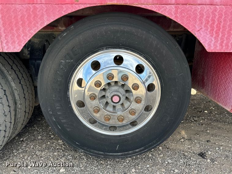 image for item DG4277 2014 Peterbilt 365 crane truck