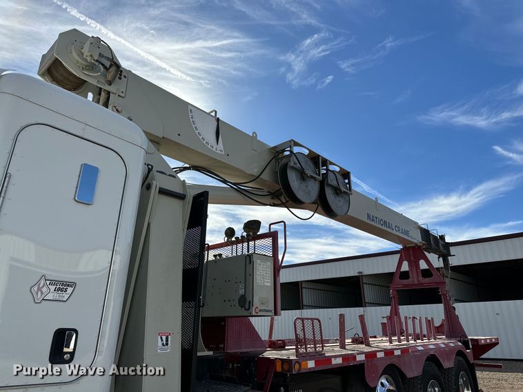 image for item DG4278 2015 Peterbilt  365 crane truck