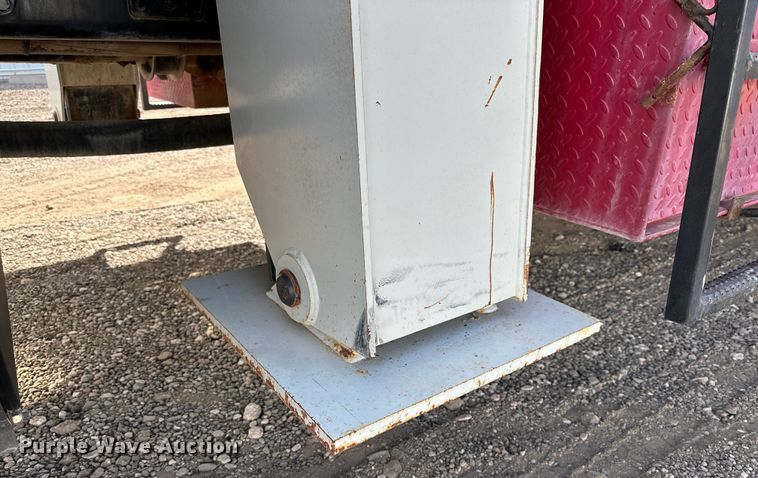 image for item DG4278 2015 Peterbilt  365 crane truck