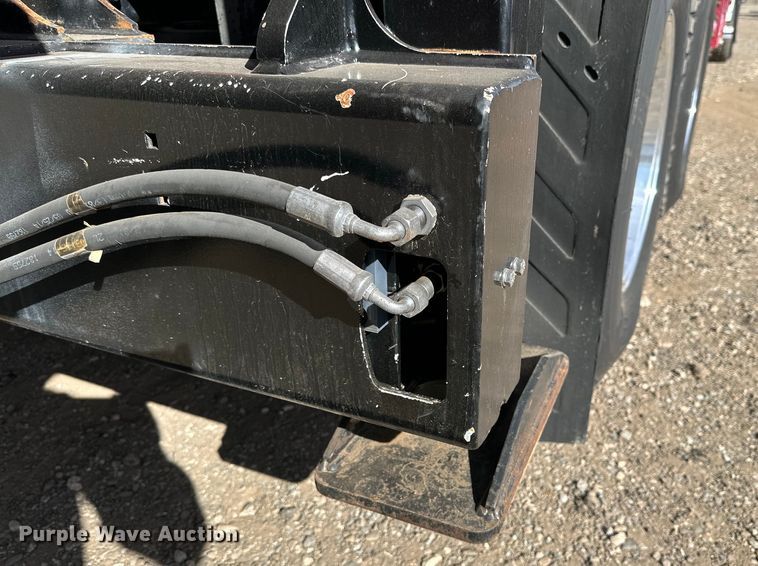 image for item DG4278 2015 Peterbilt  365 crane truck