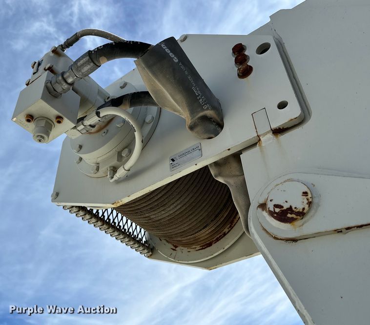 image for item DG4278 2015 Peterbilt  365 crane truck