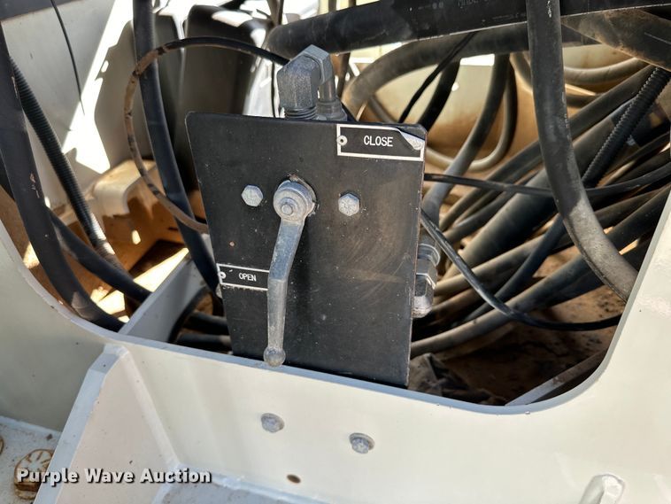 image for item DG4278 2015 Peterbilt  365 crane truck