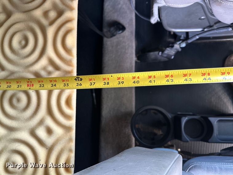 image for item DG4278 2015 Peterbilt  365 crane truck