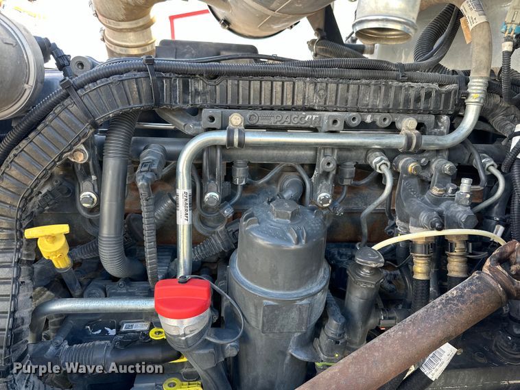 image for item DG4278 2015 Peterbilt  365 crane truck