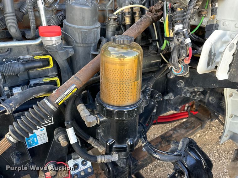 image for item DG4278 2015 Peterbilt  365 crane truck