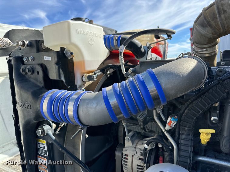 image for item DG4278 2015 Peterbilt  365 crane truck