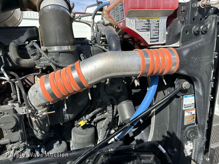 image for item DG4278 2015 Peterbilt  365 crane truck