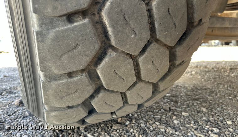 image for item DG4278 2015 Peterbilt  365 crane truck