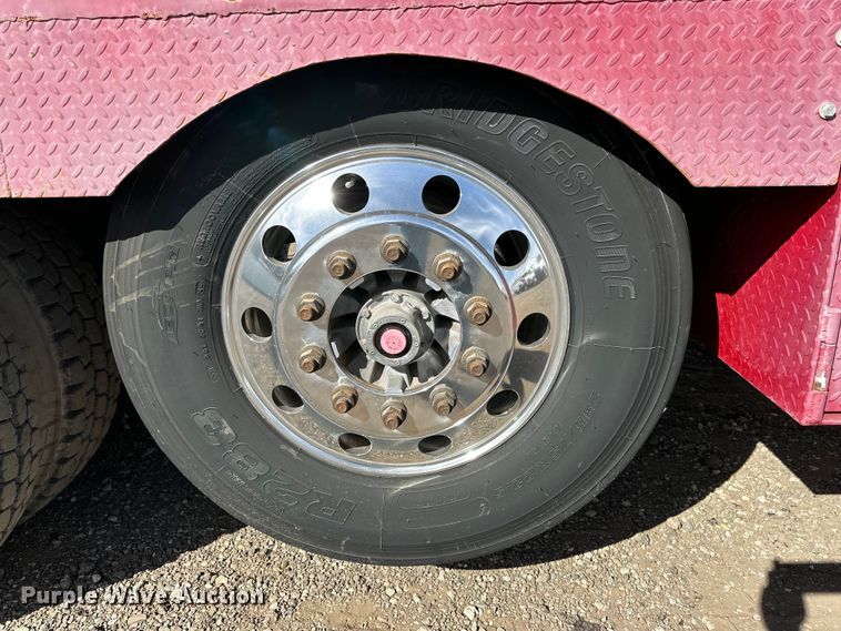 image for item DG4278 2015 Peterbilt  365 crane truck