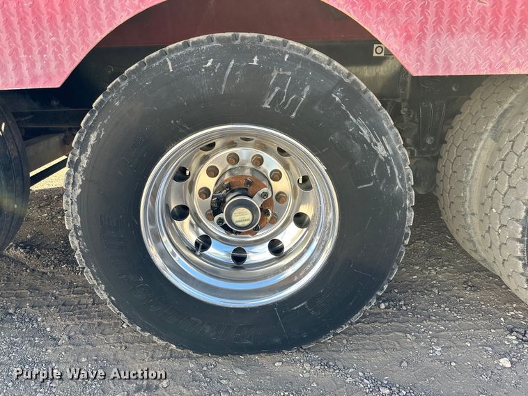 image for item DG4278 2015 Peterbilt  365 crane truck